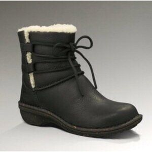 UGG Womens Sz 6 Caspia Black Leather Shearling Lined Waterproof Winter Boots